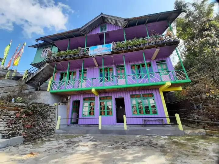 Holly Hocks Cottage homestay in rishop